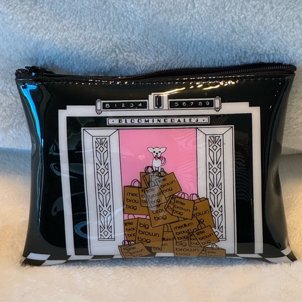 Bloomingdales Cosmetic Bag - Picture 2 of 4